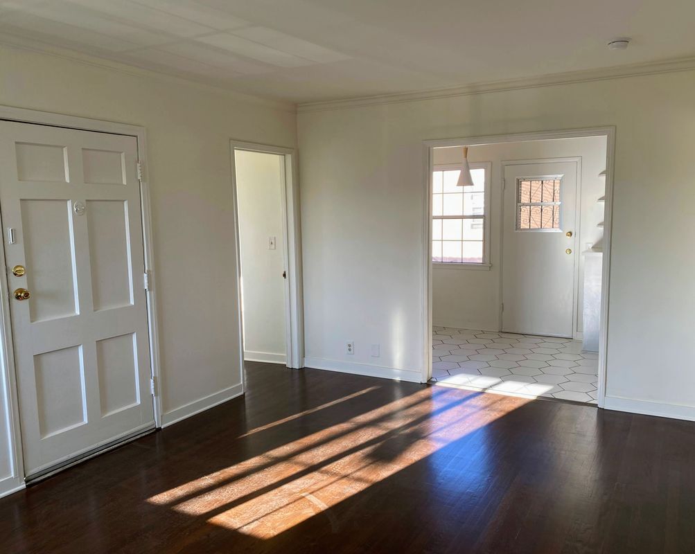 Building Photo - 4403 1/2 W. Exposition Blvd.