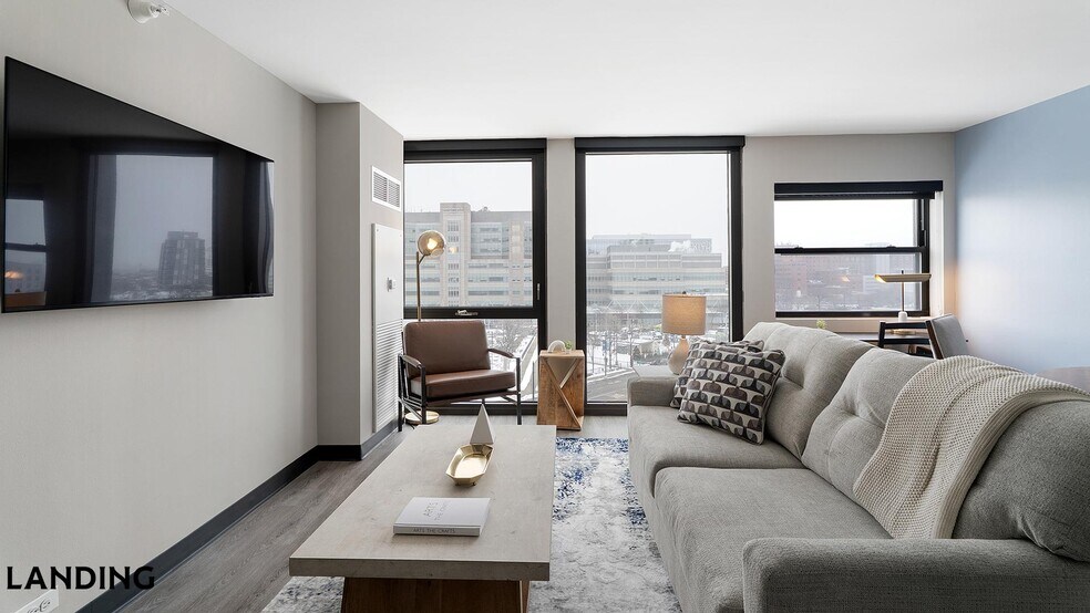 Building Photo - 1922 W Ogden Ave