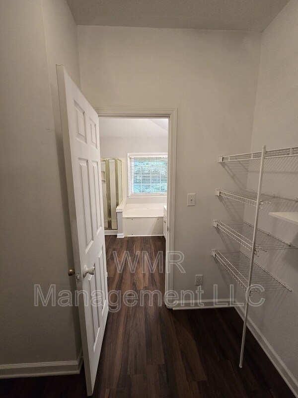 Building Photo - 7803 Harrington Woods Rd