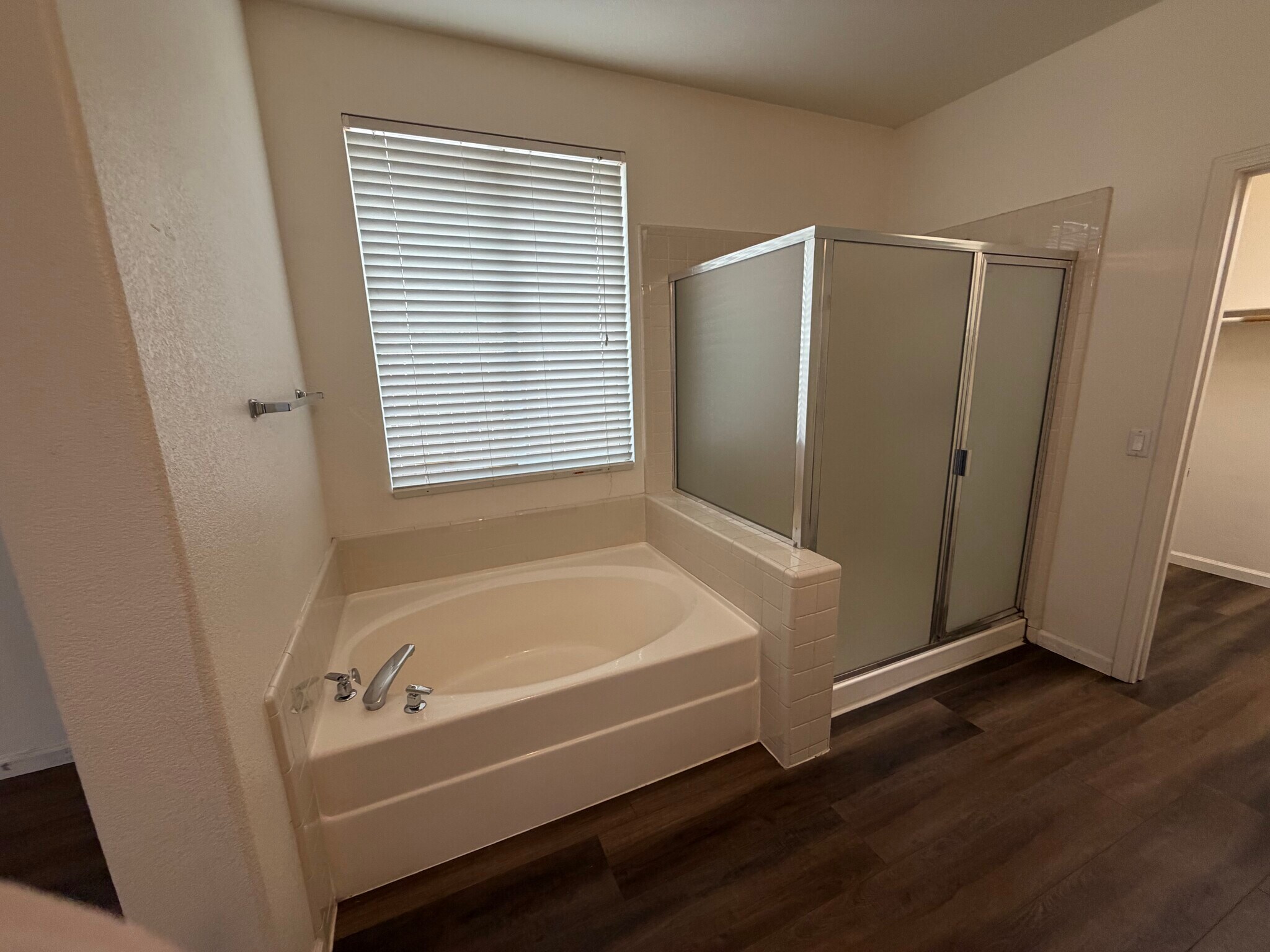 Building Photo - 3361 Rutherford Dr