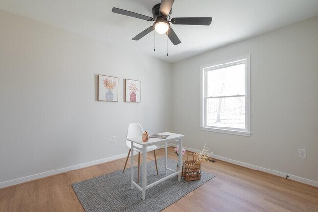 Building Photo - 2241 Mountain View Rd