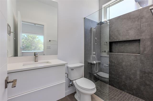 Building Photo - 9742 Sunset Dr