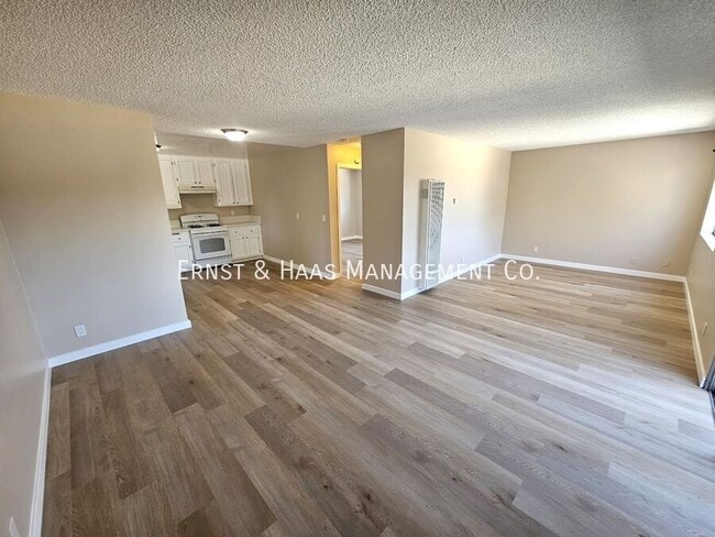 Building Photo - 6673 N Hammond Ave