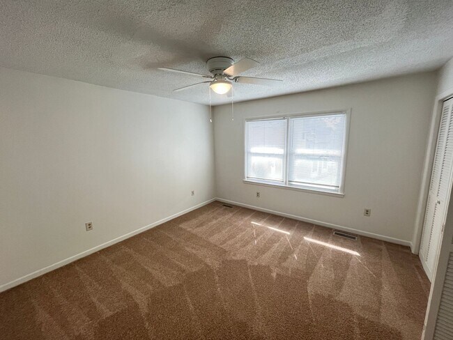 Building Photo - Two-Bedroom, 1.5 Bath Town Home Located near 48th Av North in Myrtle Beach!