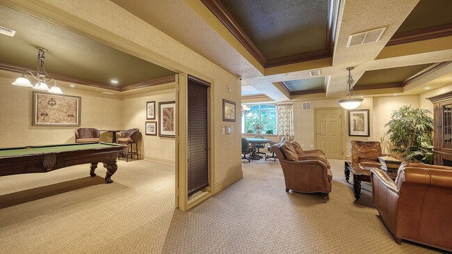 Building Photo - Annual furnished OPTIONAL 2-bed 2-bath upscale condo in the Broadway Promenade