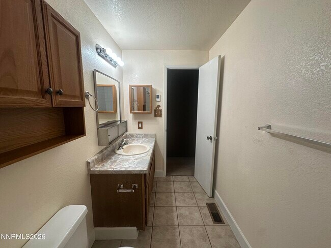 Building Photo - 1500 Ellendale Ct