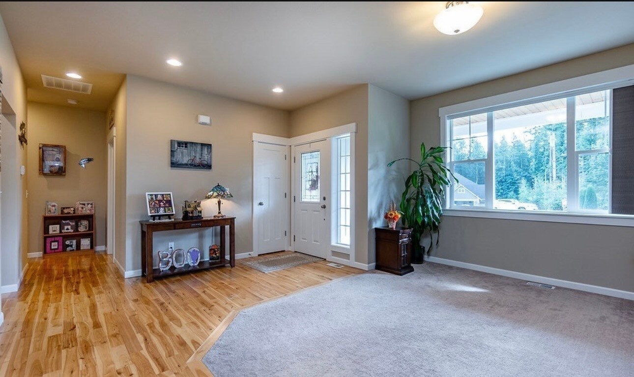 Building Photo - 26608 12th Dr NW