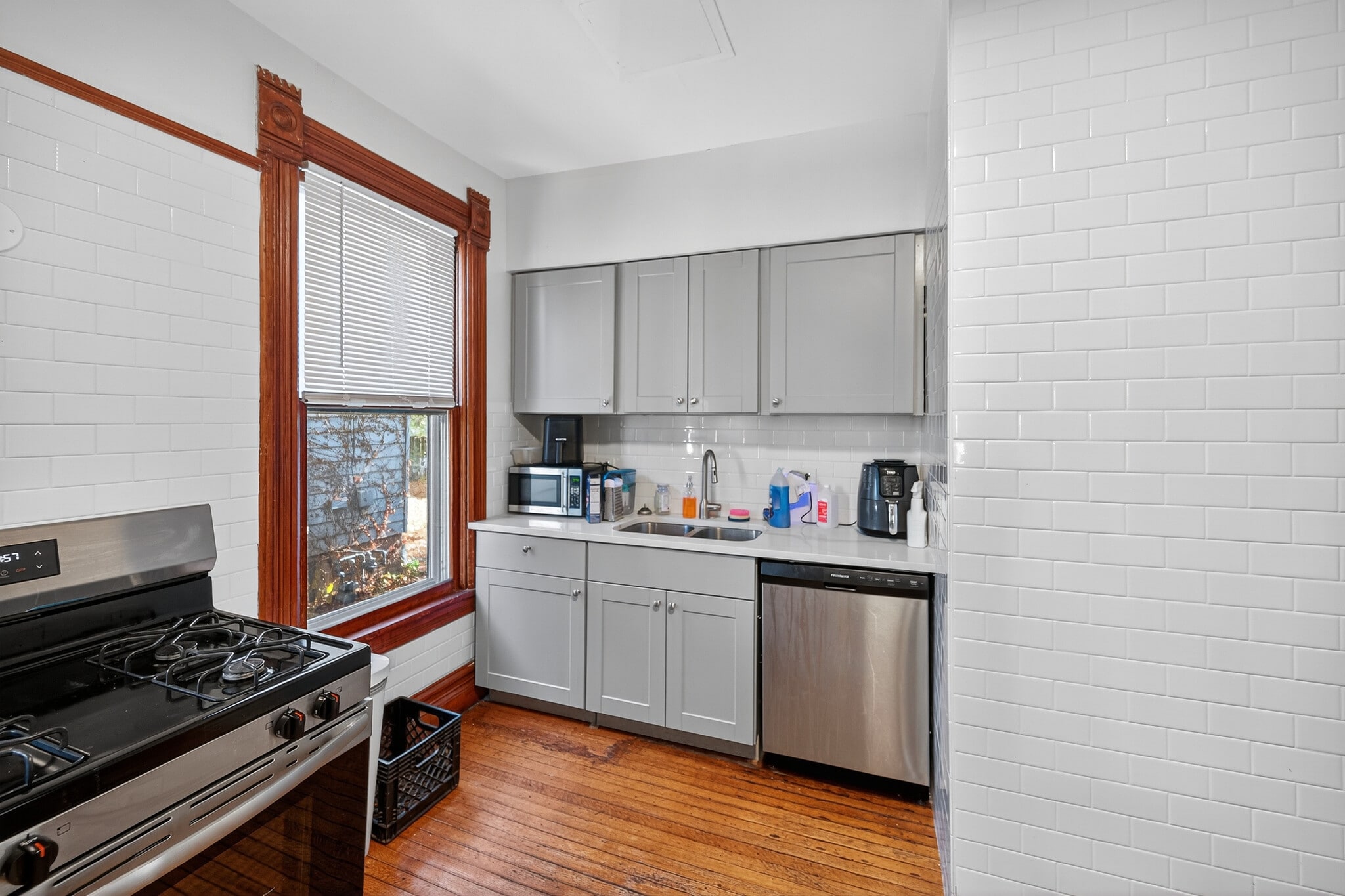 Building Photo - 1112 Garnett Pl