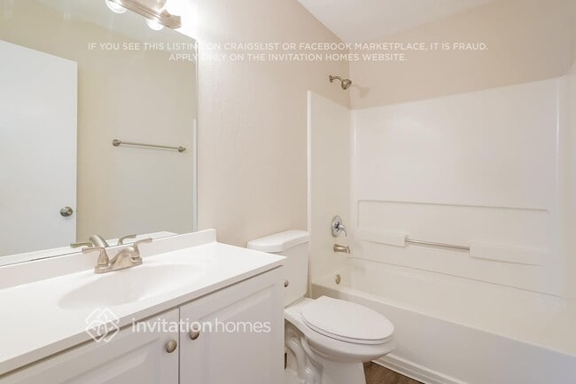 Building Photo - 347 Bonita Pkwy