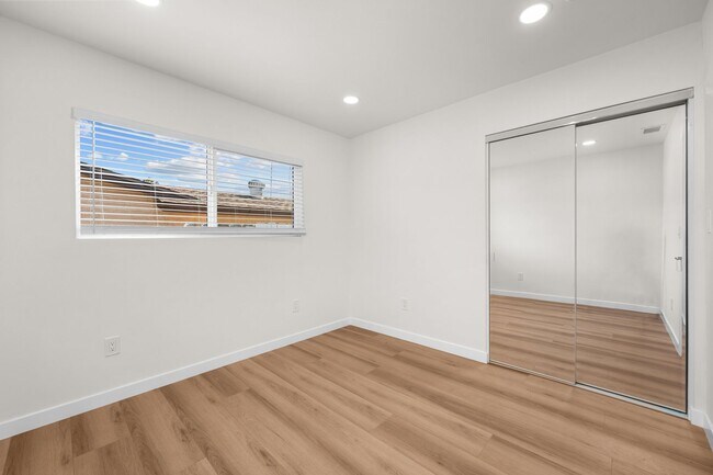 Building Photo - 4922 Tierra Baja Way