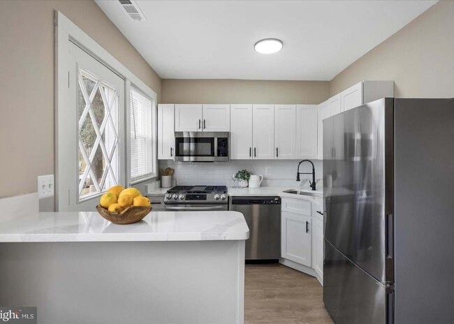 Building Photo - 1603 Argonne Dr