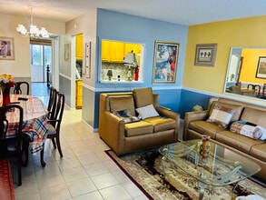 Building Photo - 137 Bedford F