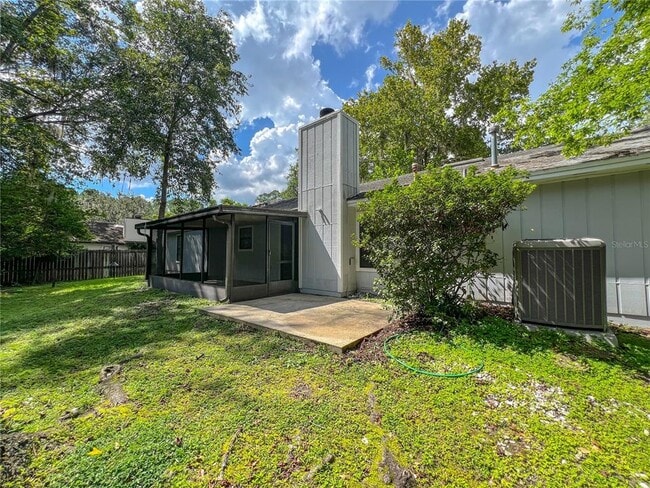 Building Photo - 6003 NW 36th Pl