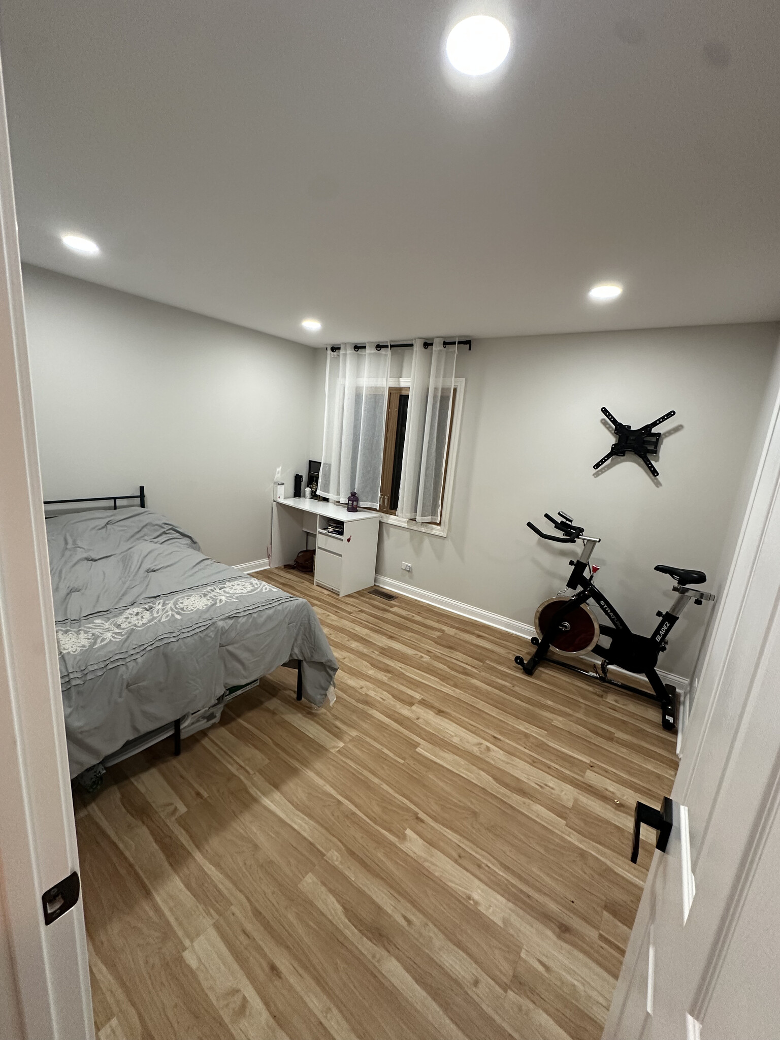 Room 2 - 7881 Sheffield Dr