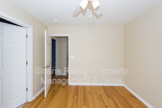 Building Photo - 112 Tanglewood Cir