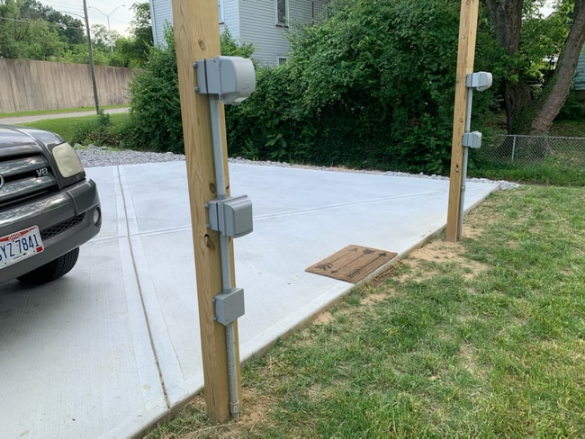 EV Charging / 240V - 2546 Duck Creek Rd