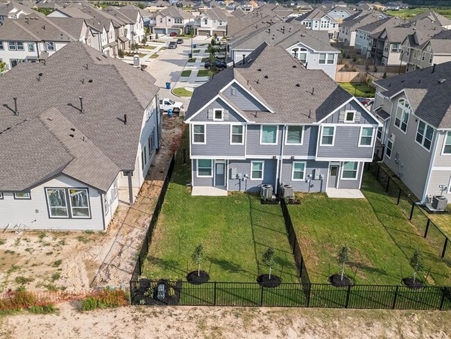 Building Photo - 21234 Black Gap Wildlife Dr