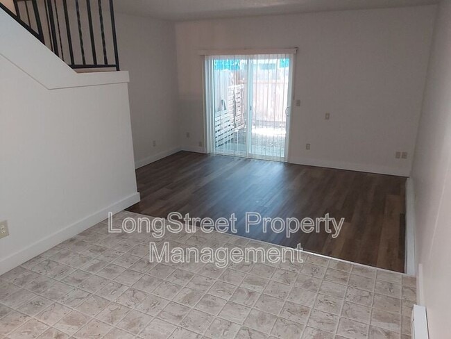 Building Photo - 3151 N Shore Dr SE