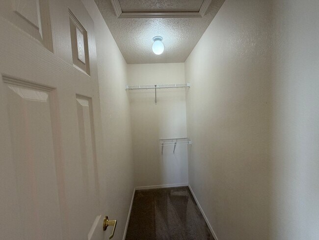 Building Photo - 4 Bedroom Home Available Near McMahon Blvd NW & Universe Blvd NW!