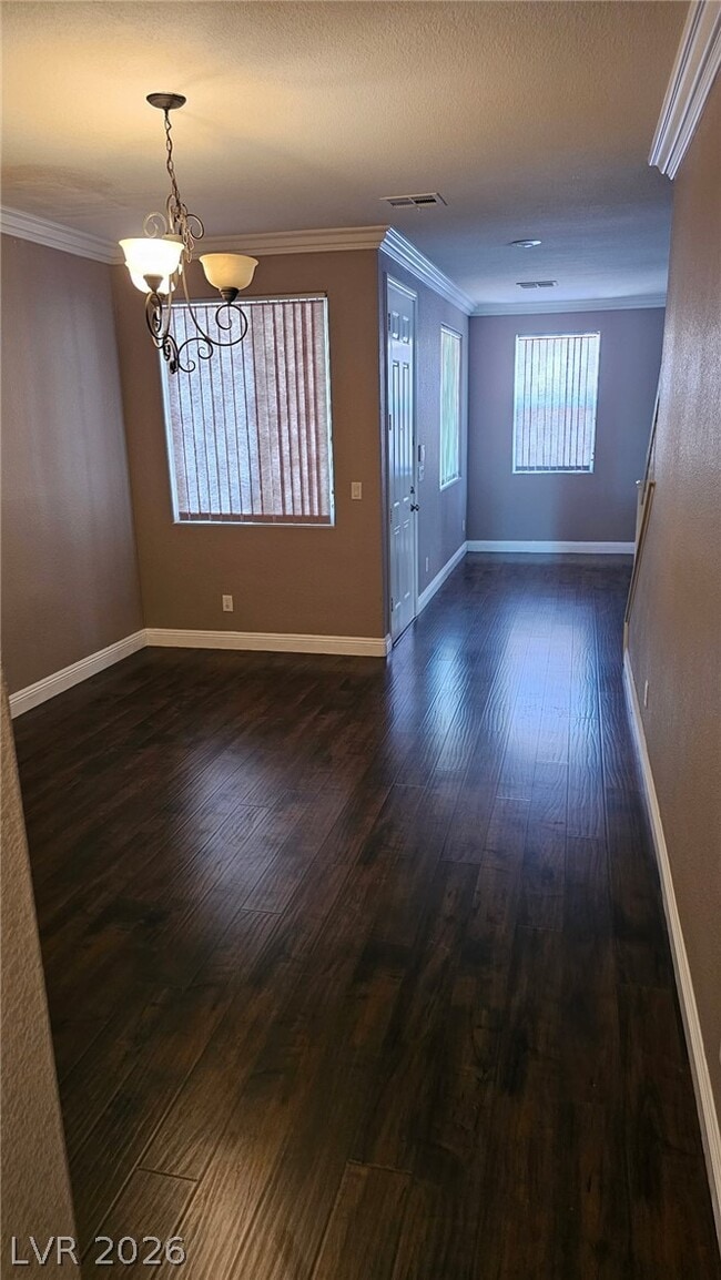 Building Photo - 11077 Village Crest Ln