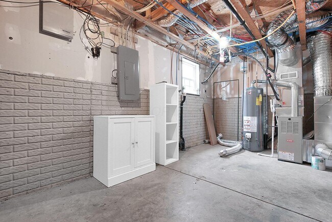 Building Photo - 6318 Marsh Wren Drive