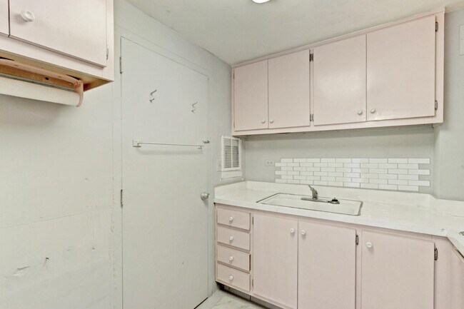 Building Photo - 2800 N Flagler Dr