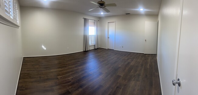 Master Bedroom - 14435 Valley Hi Cir