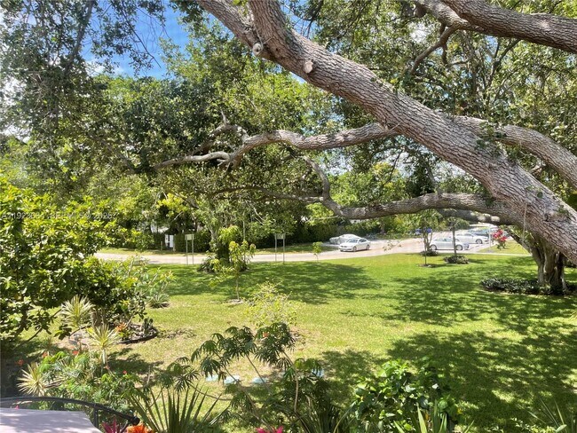 Building Photo - 119 Tilford F