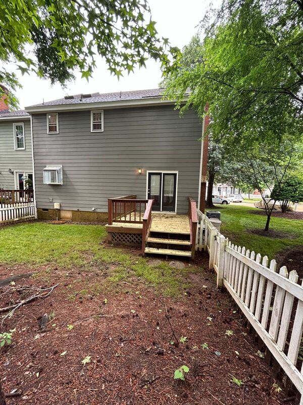 Building Photo - 2728 Berkeley Pointe Dr