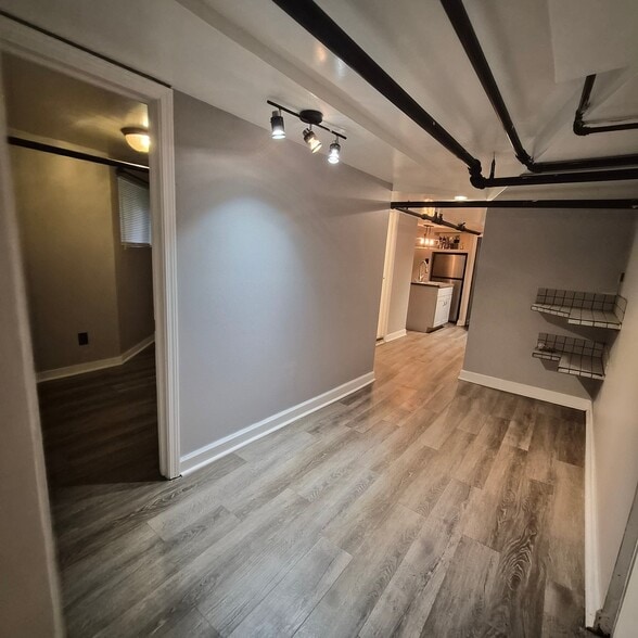 Building Photo - 7538 S Evans Ave