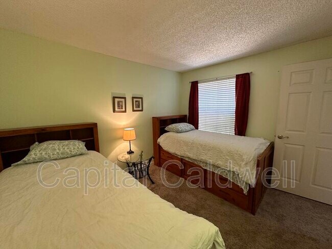 Building Photo - 2500 Winding Creek Blvd