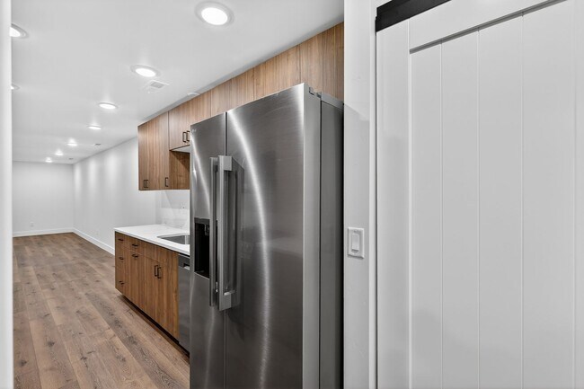 Building Photo - JR119L