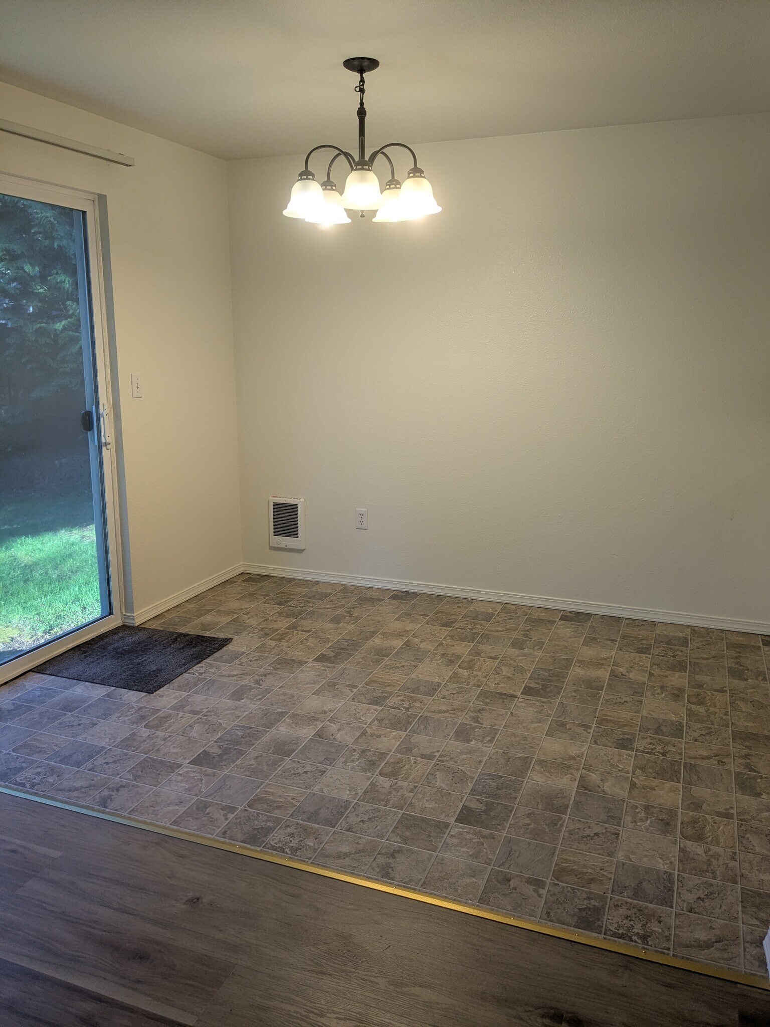 Dining room - 9127 Meridian Pl NE