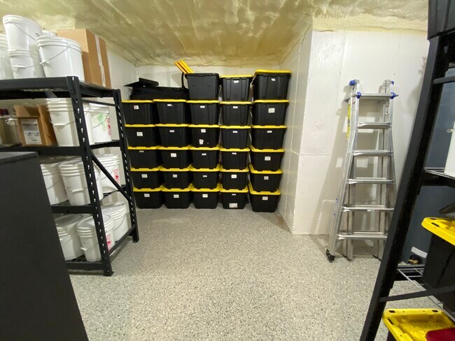 Building Photo - 530 Craftsman Way