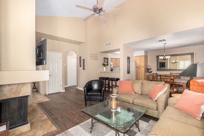 Building Photo - Resort-Style Living in the Heart of Scotts...
