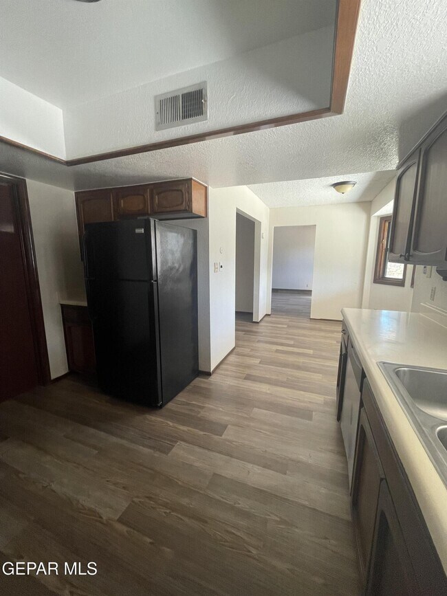 Building Photo - 1382 Adabel Dr
