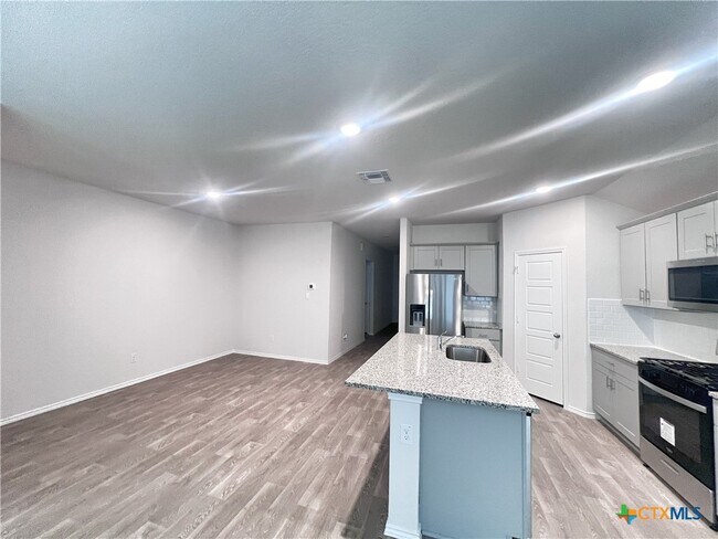 Building Photo - 1644 Layne Lp