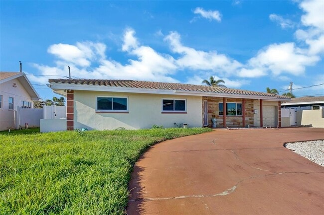 Building Photo - 2675 East Bay Isle Dr SE