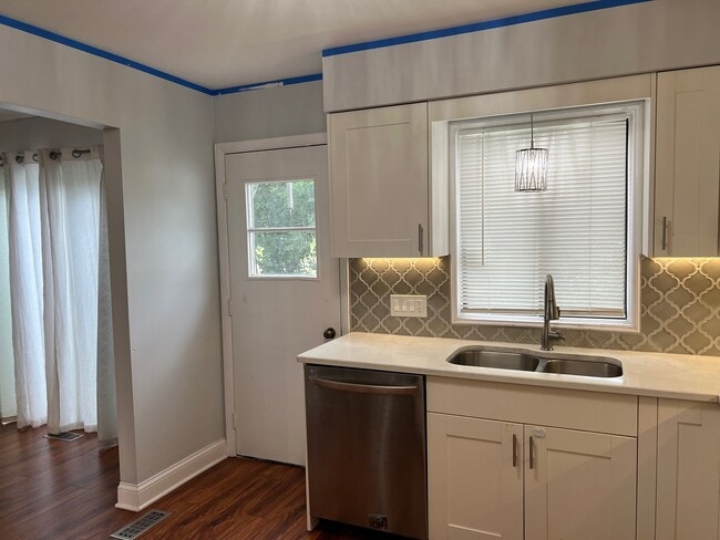 Building Photo - 641 Surfside Point