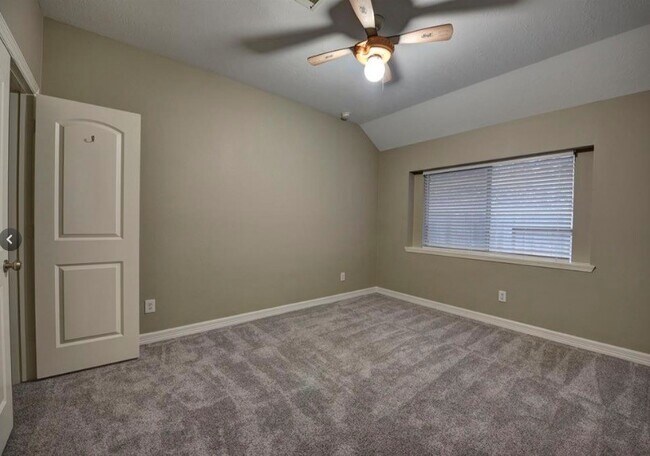Building Photo - 21110 Dover Park Ln