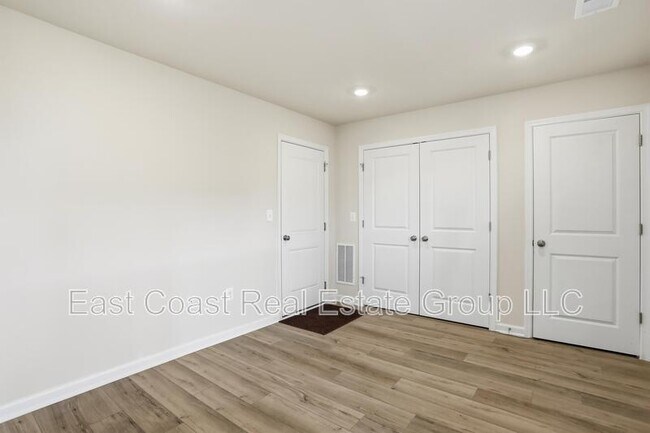 Building Photo - 239 Cooperage Rd