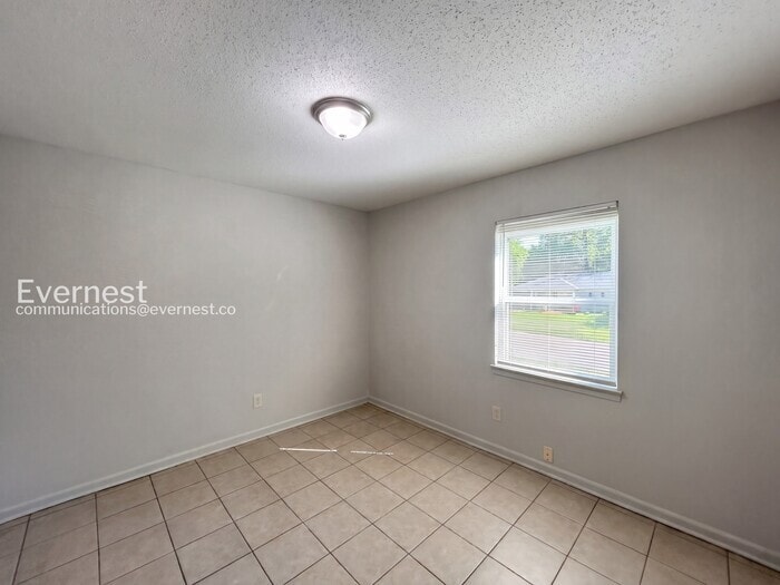 Building Photo - 1416 Moss Point Dr