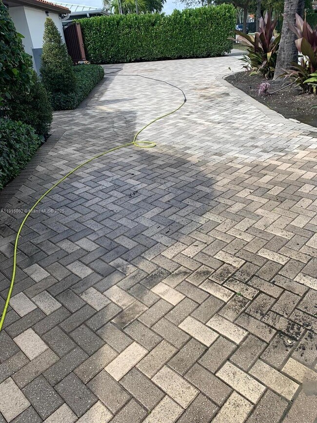 Building Photo - 7780 SW 28th St