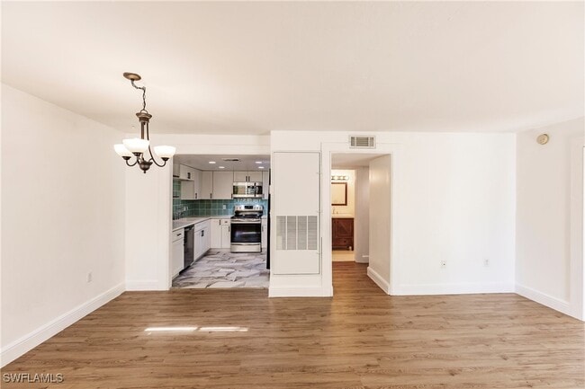 Building Photo - 3120 Seasons Way