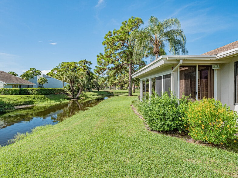 Building Photo - 13312 Touchstone Plz