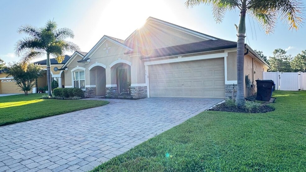 Building Photo - 676 Seneca Trail