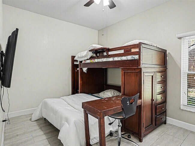 Building Photo - 3404 Royal Ascot Run