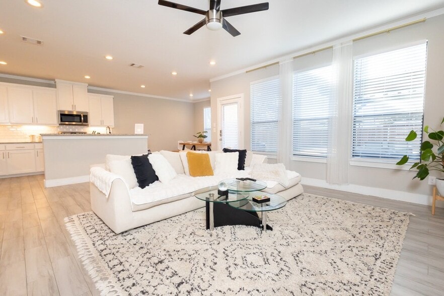 Building Photo - 4001 Abilene St