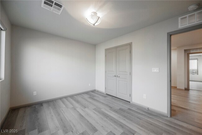 Building Photo - 8081 Misty Canyon Ave