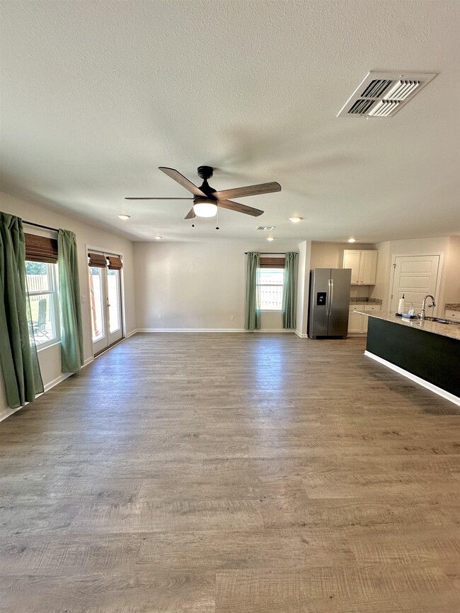 Building Photo - 26 Gray Fox Ct